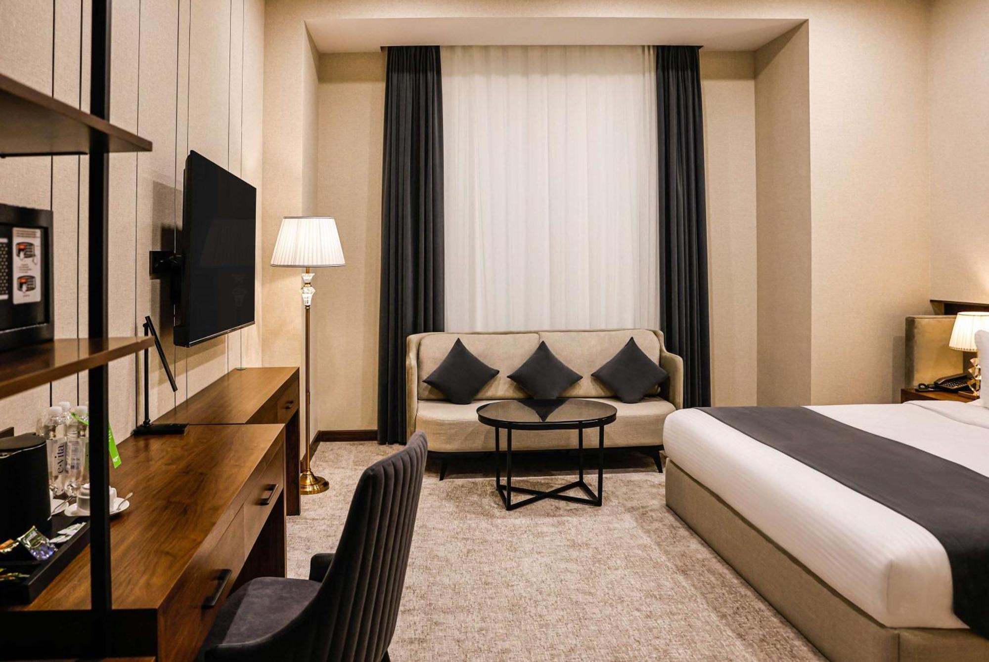 Wyndham Garden Tashkent Otel Dış mekan fotoğraf